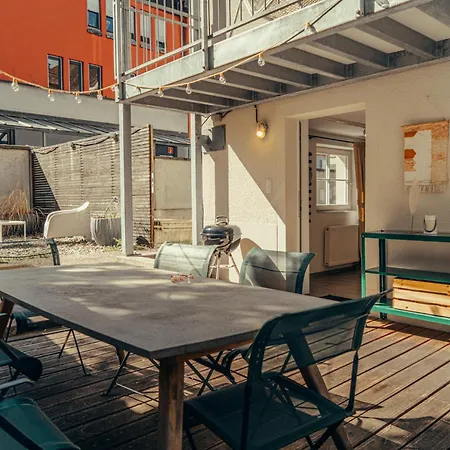 Retro-urban In Der Bregenzer Fussgaengerzone Apartmán